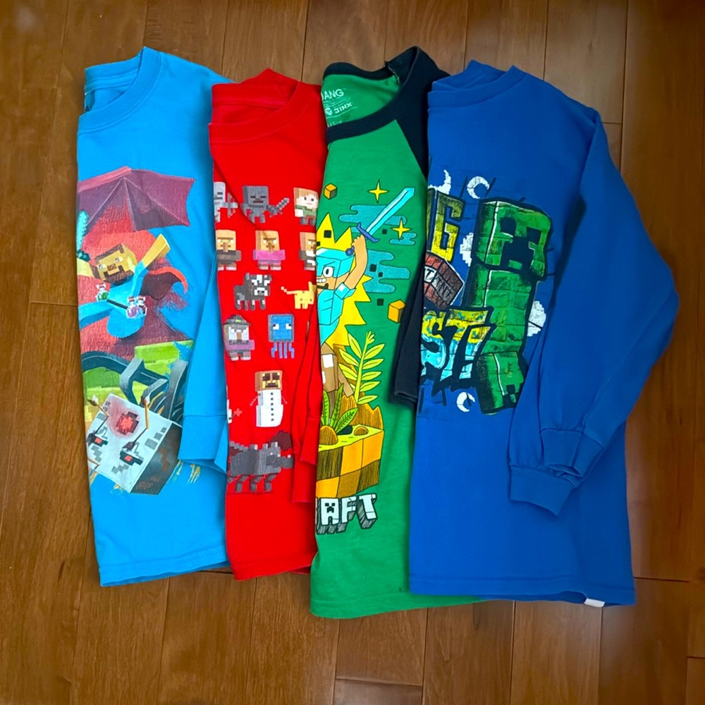 4 Minecraft Long sleeve shirts (Mojang Studio) Small